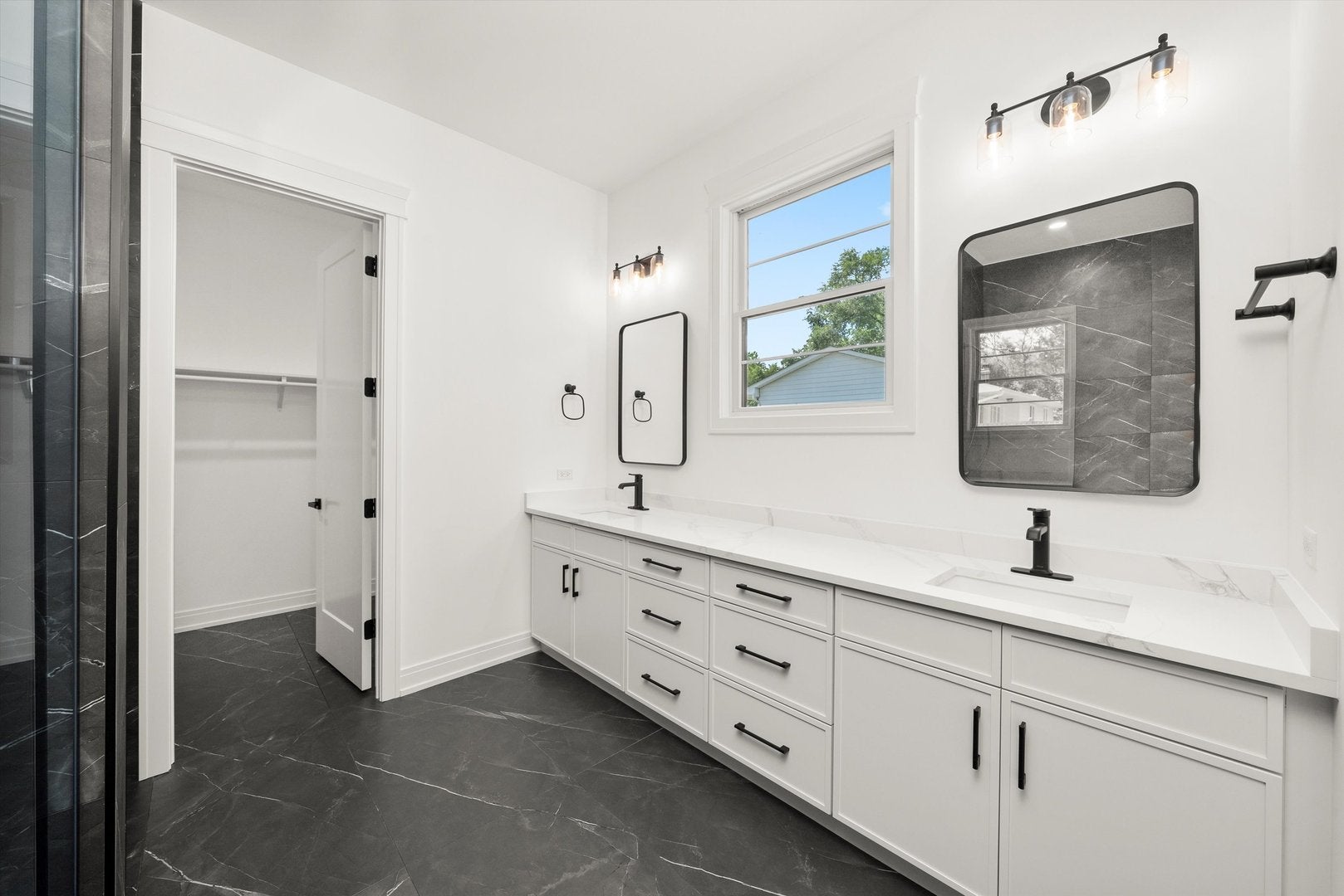 Burr Ridge, Illinois, 60527, United States, 6 Bedrooms Bedrooms, ,6 BathroomsBathrooms,Residential,Active,1929664