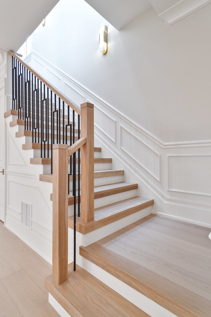 Chicago, Illinois, 60618, United States, 5 Bedrooms Bedrooms, ,5 BathroomsBathrooms,Residential,Active,1988433