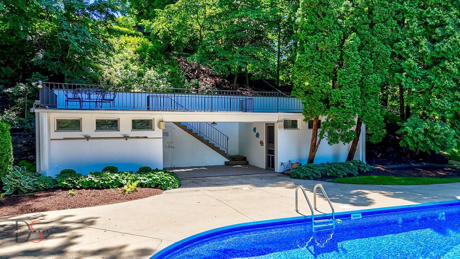 Ottawa, Illinois, 61350, United States, 4 Bedrooms Bedrooms, ,7 BathroomsBathrooms,Residential,Active,1953376