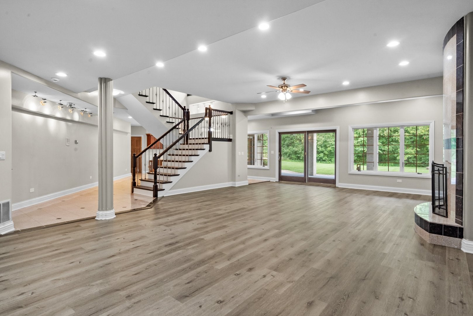 Frankfort, Illinois, 60423, United States, 7 Bedrooms Bedrooms, ,9 BathroomsBathrooms,Residential,Active,1945054