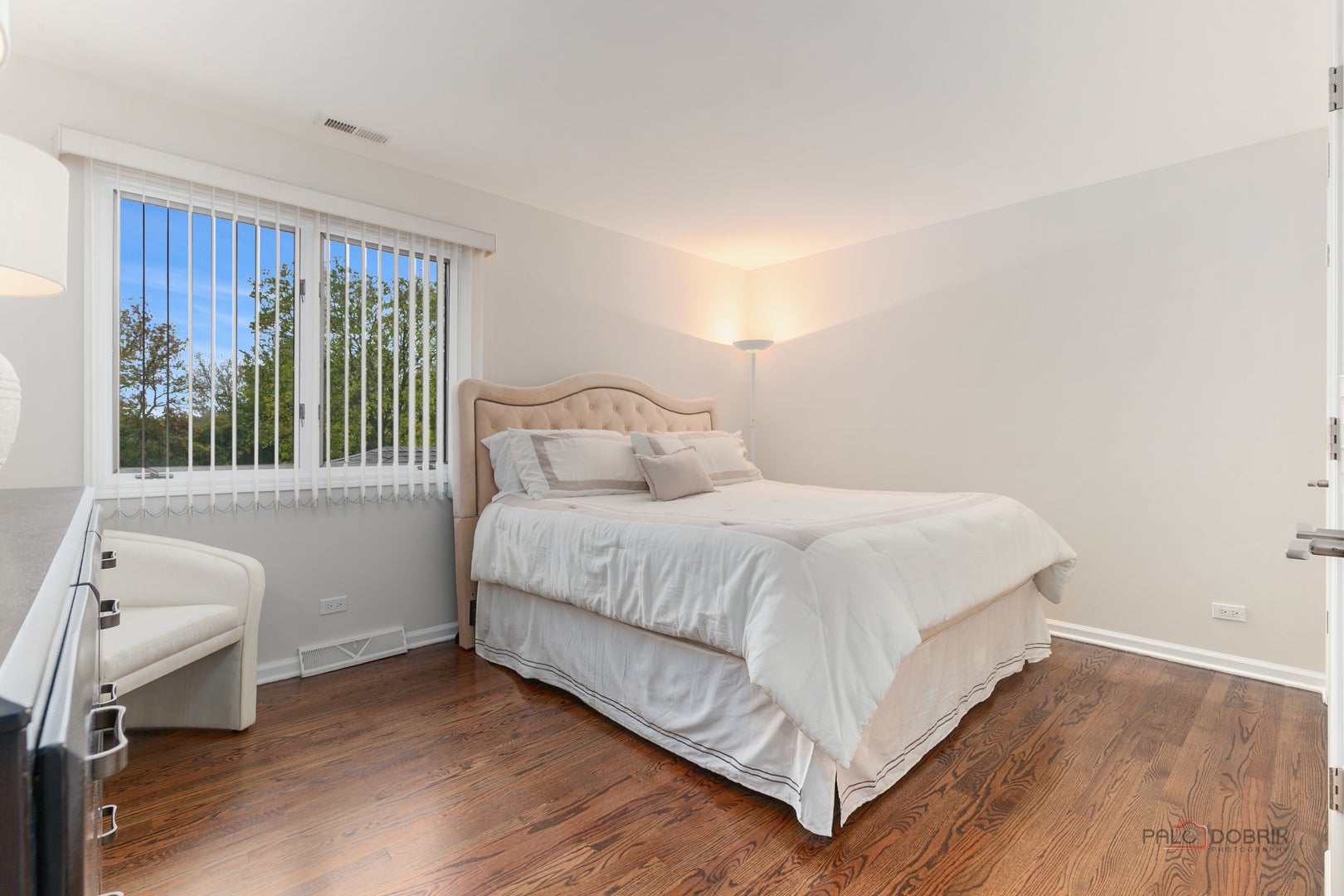 Long Grove, Illinois, 60047, United States, 4 Bedrooms Bedrooms, ,4 BathroomsBathrooms,Residential,Active,2010527