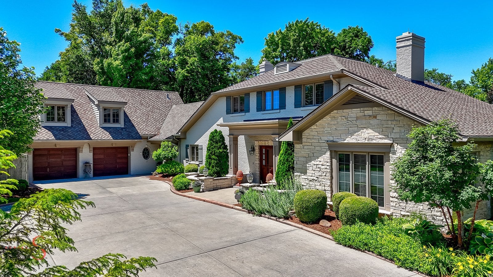 Ottawa, Illinois, 61350, United States, 4 Bedrooms Bedrooms, ,7 BathroomsBathrooms,Residential,Active,1953376