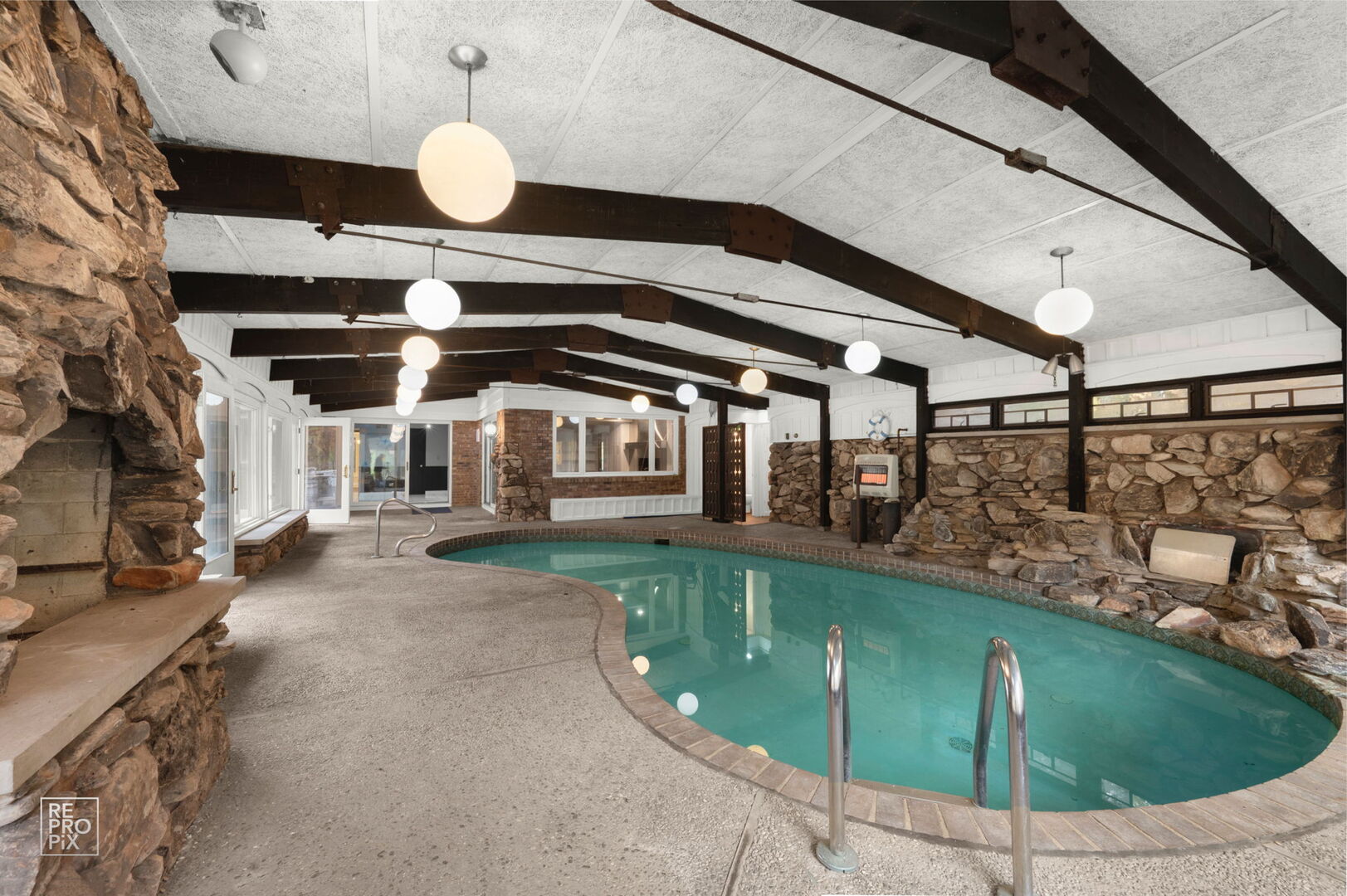 Wadsworth, Illinois, 60083, United States, 5 Bedrooms Bedrooms, ,6 BathroomsBathrooms,Residential,Active,1989775