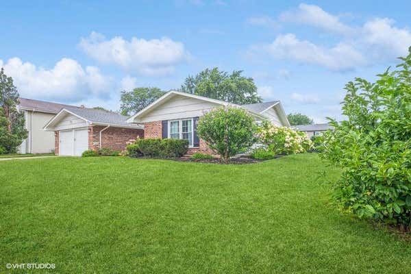 834 EDEN DR, SCHAUMBURG, IL 60195 - Image 1