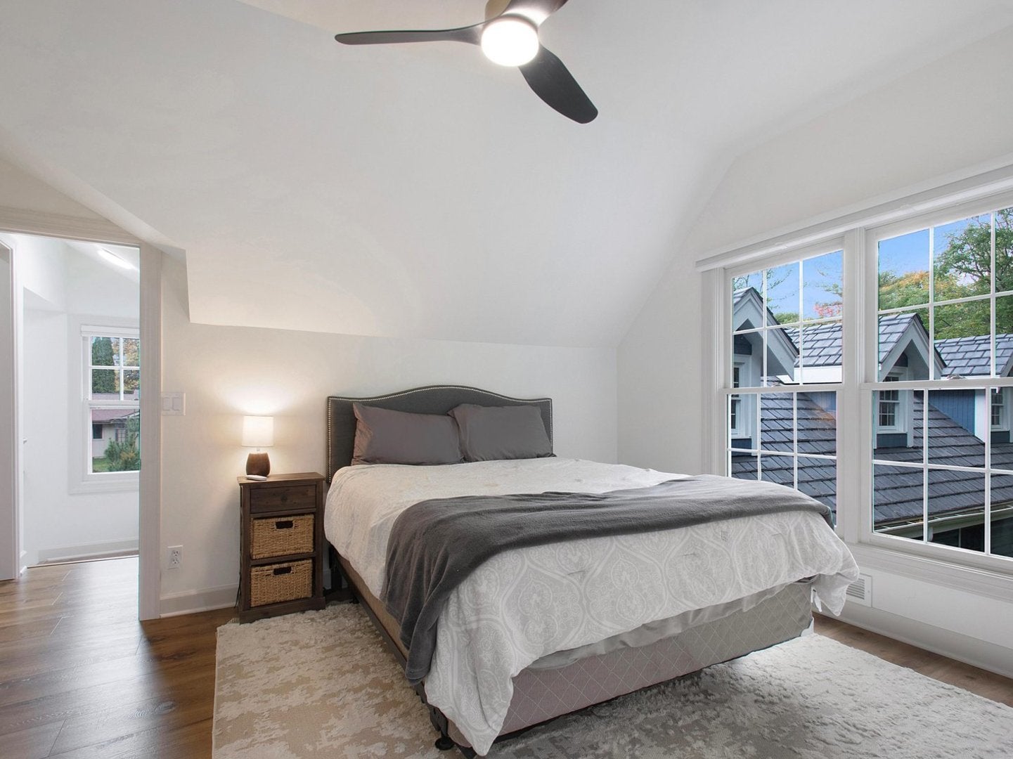 Rockford, Illinois, 61107, United States, 6 Bedrooms Bedrooms, ,7 BathroomsBathrooms,Residential,Active,1987218