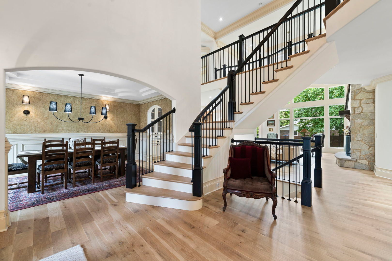 Wheaton, Illinois, 60187, United States, 6 Bedrooms Bedrooms, ,5 BathroomsBathrooms,Residential,Active,1926883