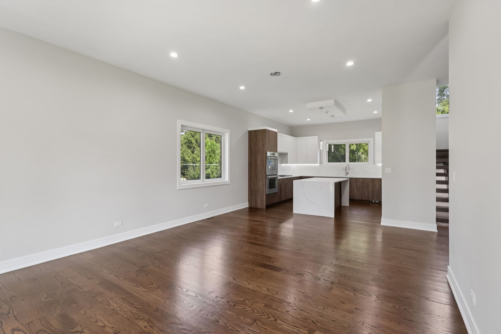 Northbrook, Illinois, 60062, United States, 6 Bedrooms Bedrooms, ,5 BathroomsBathrooms,Residential,Active,1995288