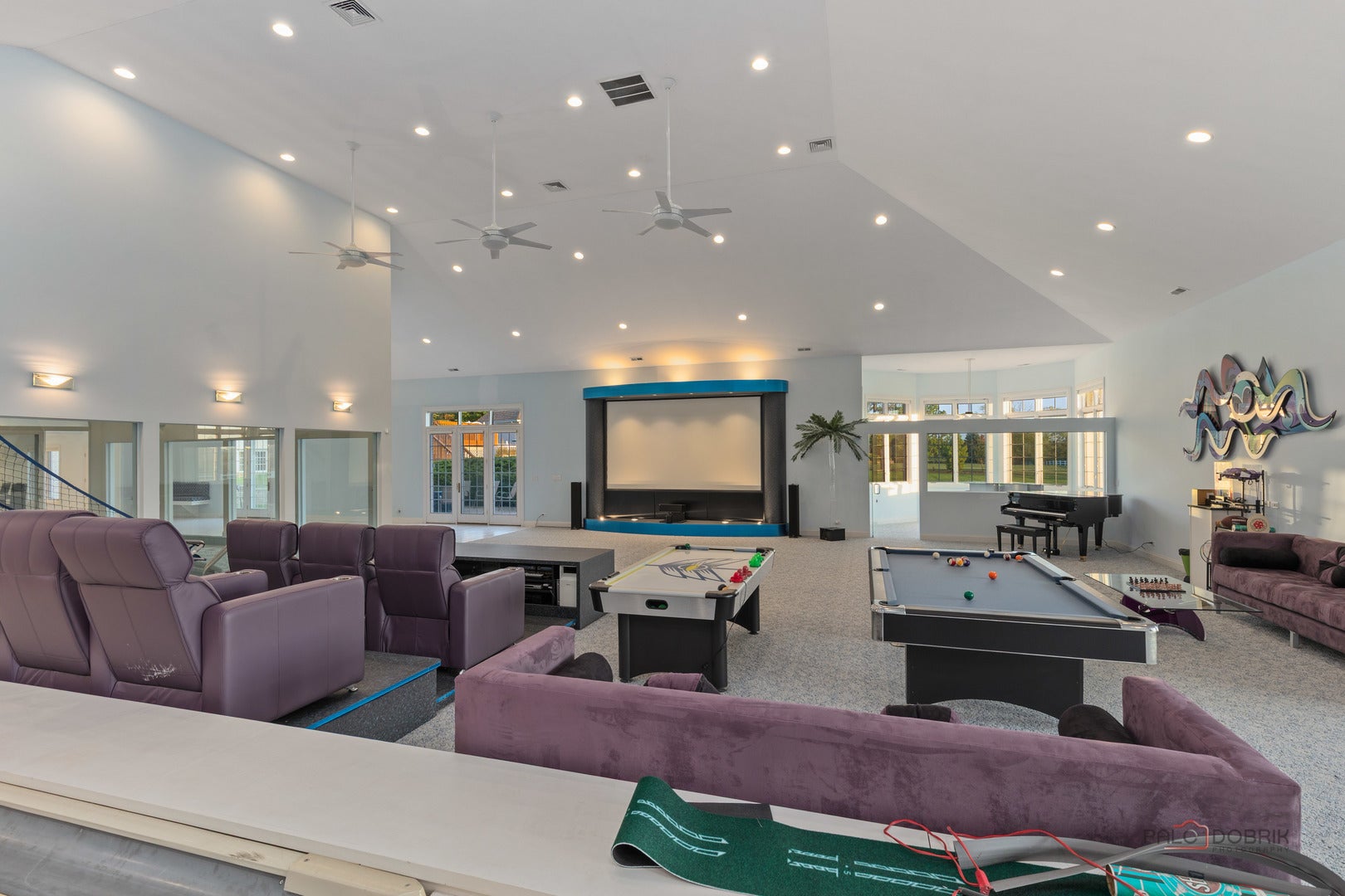 Wadsworth, Illinois, 60083, United States, 6 Bedrooms Bedrooms, ,10 BathroomsBathrooms,Residential,Active,1945842