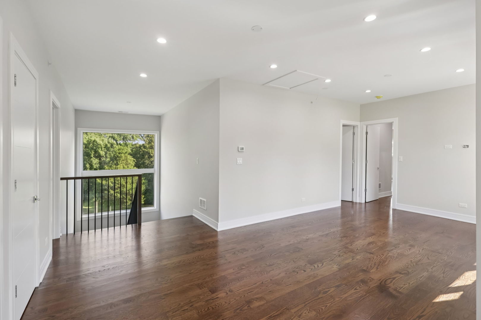 Northbrook, Illinois, 60062, United States, 6 Bedrooms Bedrooms, ,5 BathroomsBathrooms,Residential,Active,1995288