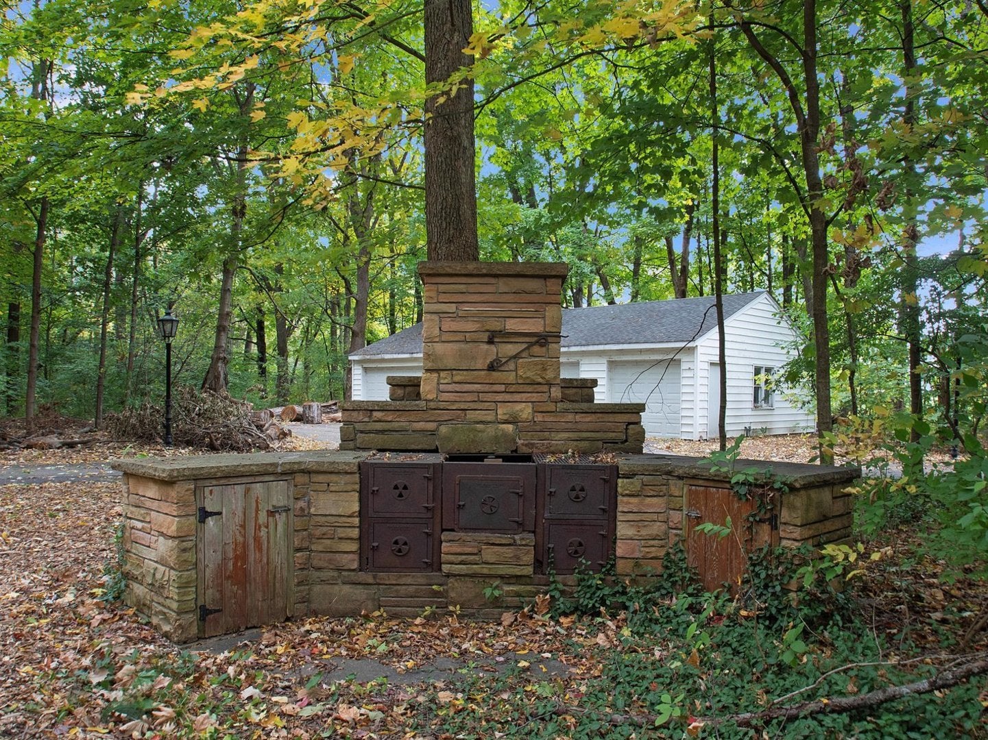 Rockford, Illinois, 61107, United States, 6 Bedrooms Bedrooms, ,7 BathroomsBathrooms,Residential,Active,1987218