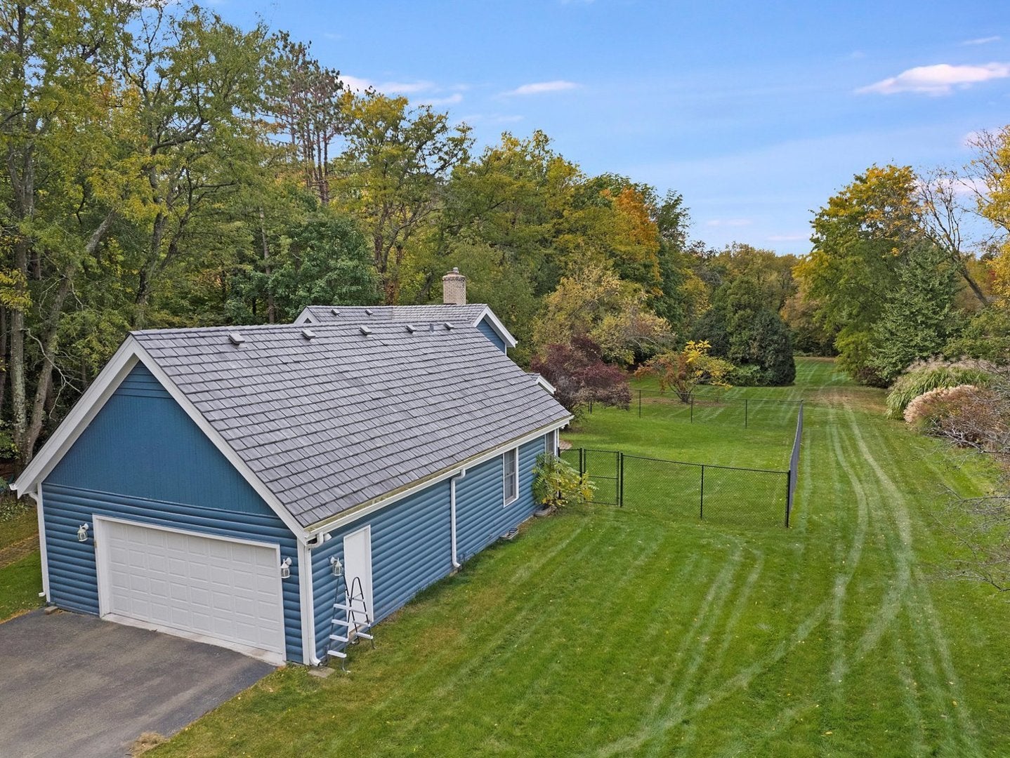 Rockford, Illinois, 61107, United States, 6 Bedrooms Bedrooms, ,7 BathroomsBathrooms,Residential,Active,1922304