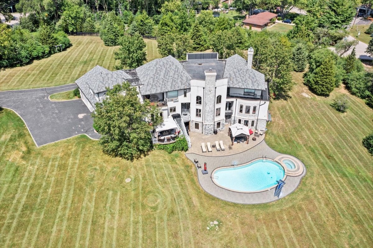 Barrington, Illinois, 60010, United States, 5 Bedrooms Bedrooms, ,7 BathroomsBathrooms,Residential,Active,1914793