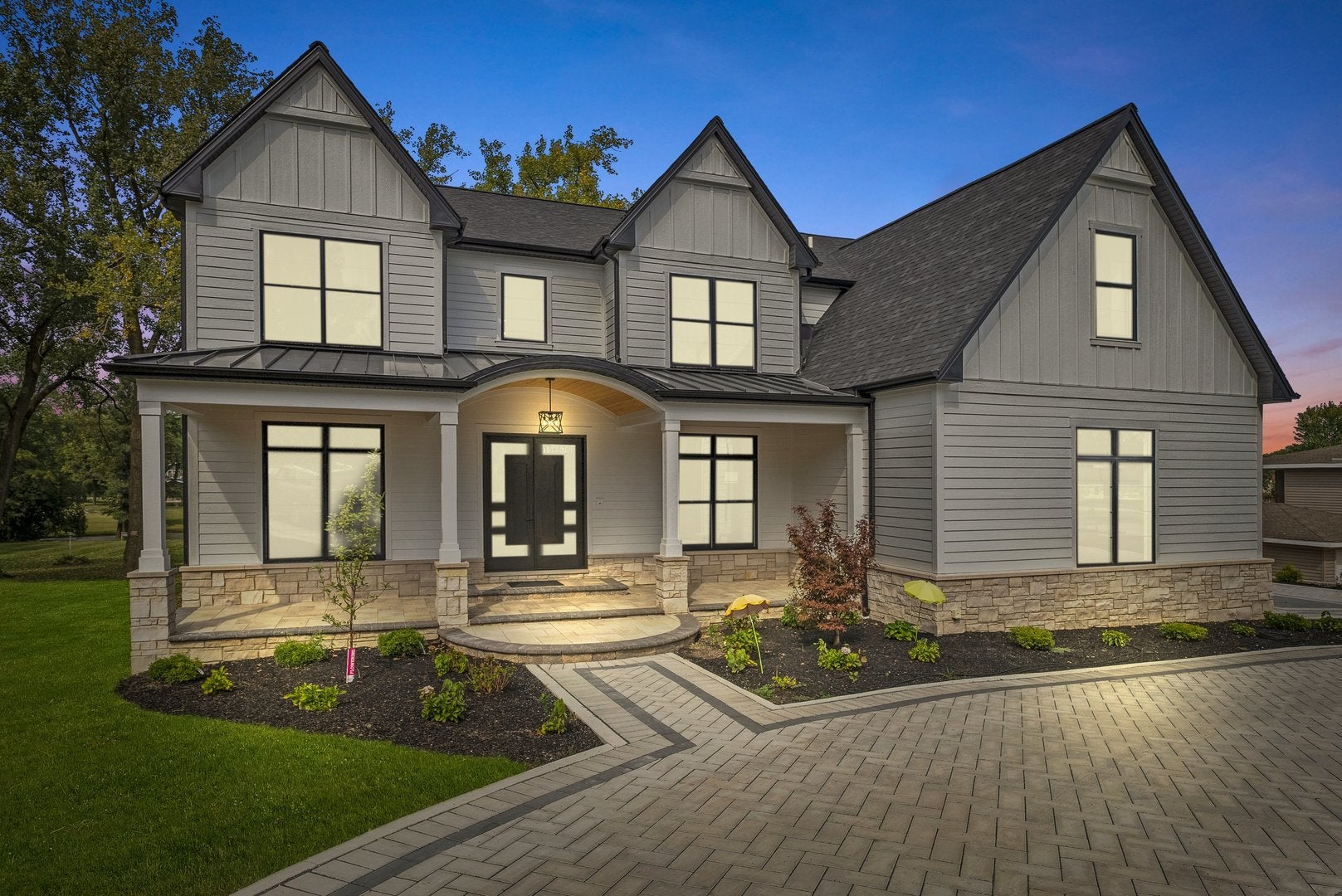 Burr Ridge, Illinois, 60527, United States, 6 Bedrooms Bedrooms, ,6 BathroomsBathrooms,Residential,Active,1929664