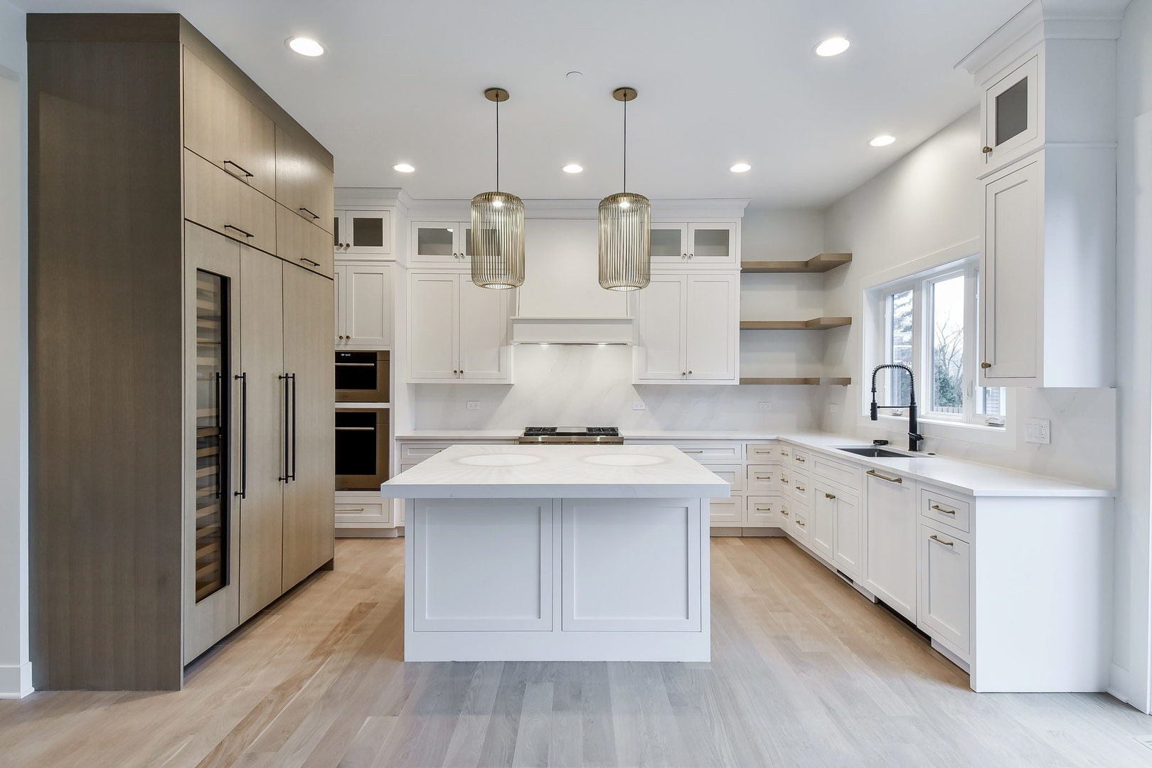 West Chicago, Illinois, 60185, United States, 4 Bedrooms Bedrooms, ,4 BathroomsBathrooms,Residential,Active,1986917