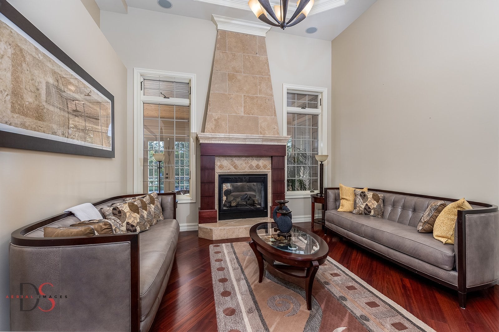 Ottawa, Illinois, 61350, United States, 4 Bedrooms Bedrooms, ,5 BathroomsBathrooms,Residential,Active,1953408