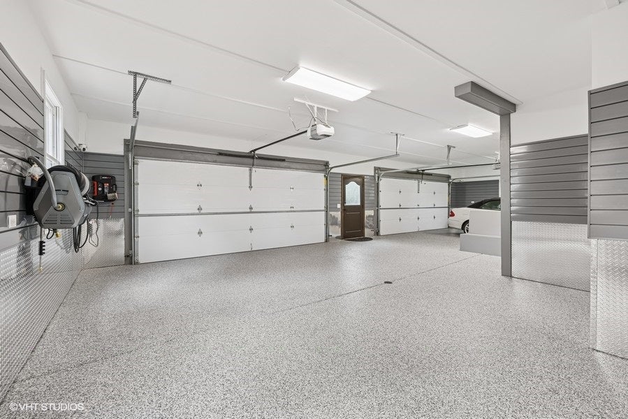 Barrington Hills, Illinois, 60010, United States, 6 Bedrooms Bedrooms, ,4 BathroomsBathrooms,Residential,Active,1987255