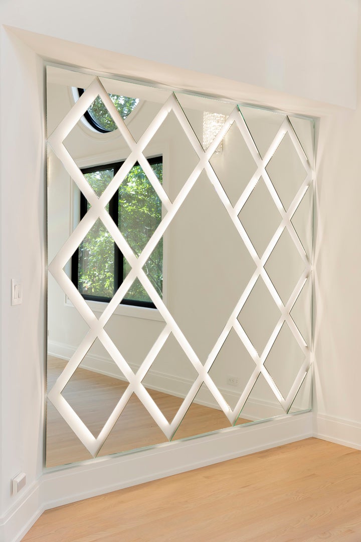 Burr Ridge, Illinois, 60527, United States, 5 Bedrooms Bedrooms, ,6 BathroomsBathrooms,Residential,Active,1995246