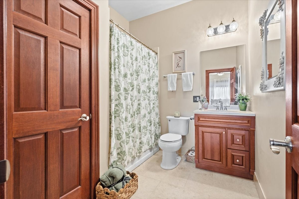Barrington, Illinois, 60010, United States, 5 Bedrooms Bedrooms, ,7 BathroomsBathrooms,Residential,Active,1914793