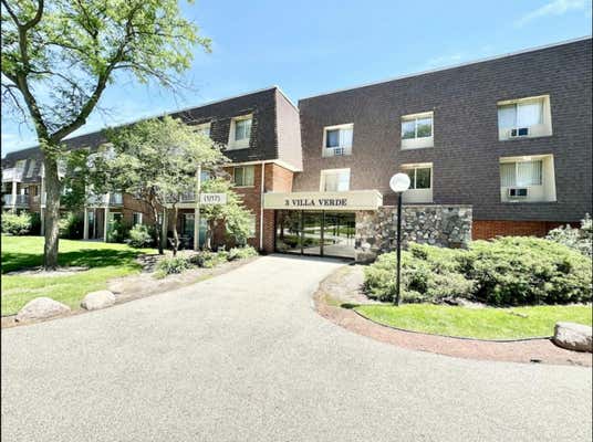 3 VILLA VERDE DR APT 200, BUFFALO GROVE, IL 60089 - Image 1