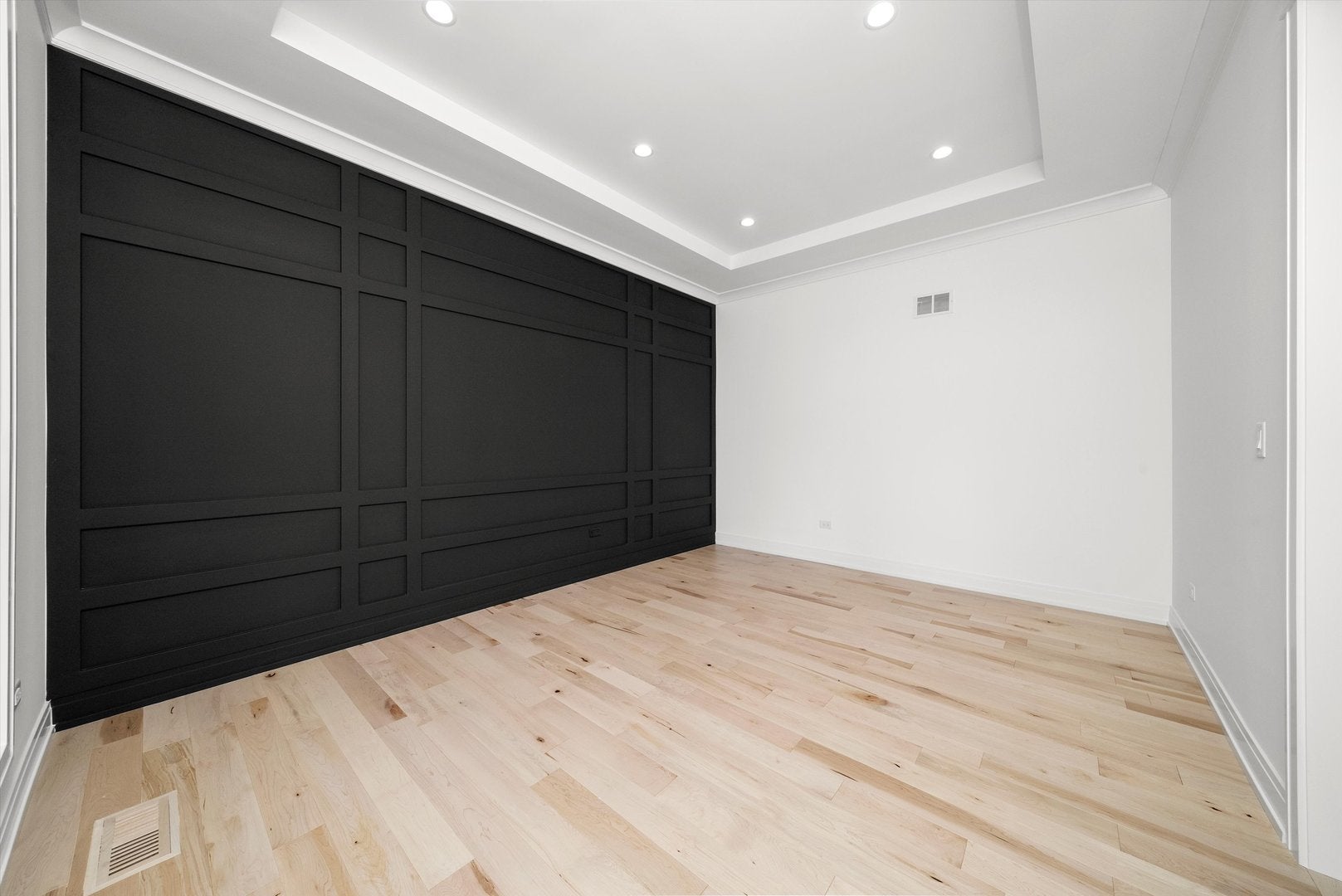 Burr Ridge, Illinois, 60527, United States, 6 Bedrooms Bedrooms, ,6 BathroomsBathrooms,Residential,Active,1929664