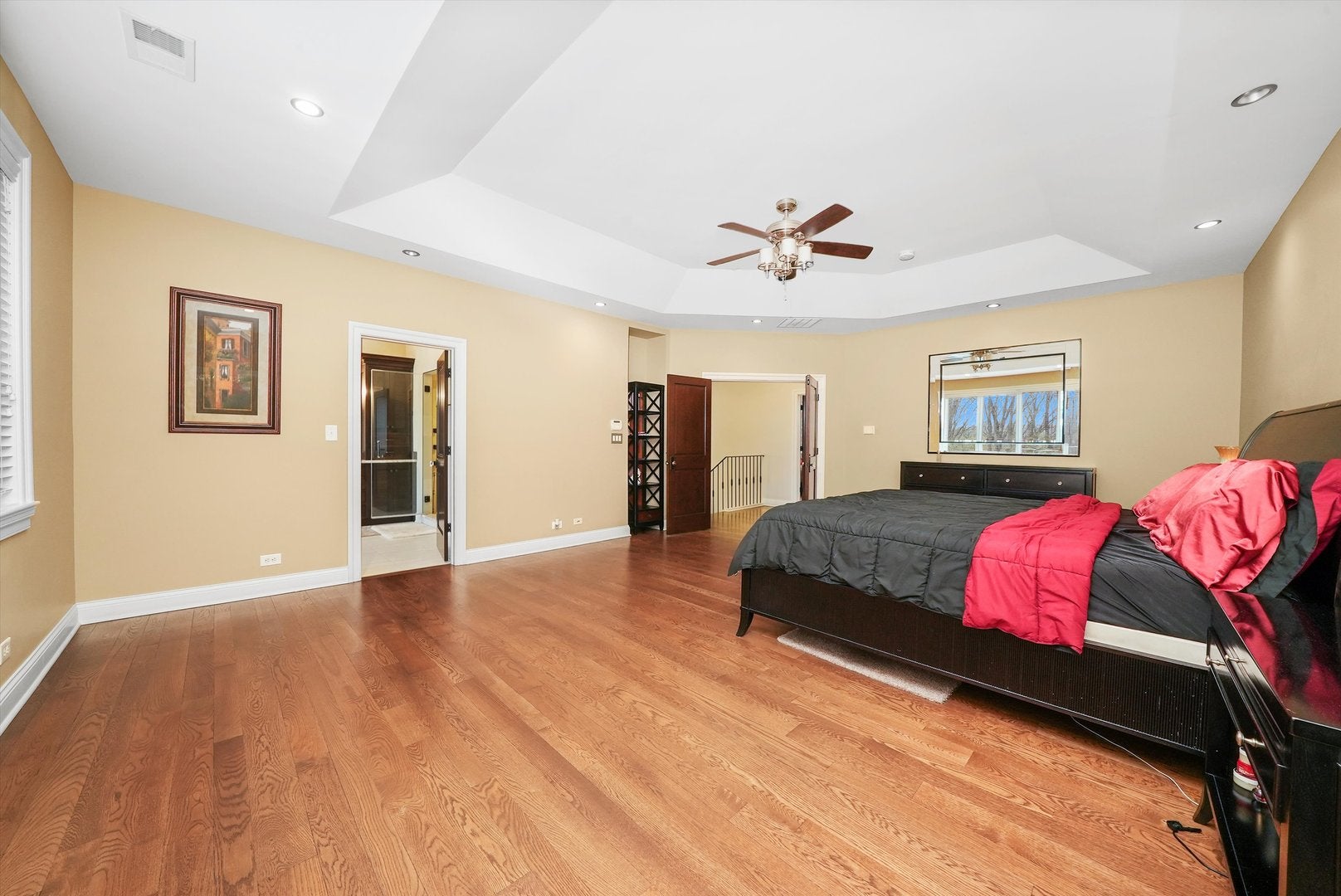 Willow Springs, Illinois, 60480, United States, 5 Bedrooms Bedrooms, ,5 BathroomsBathrooms,Residential,Active,1988455