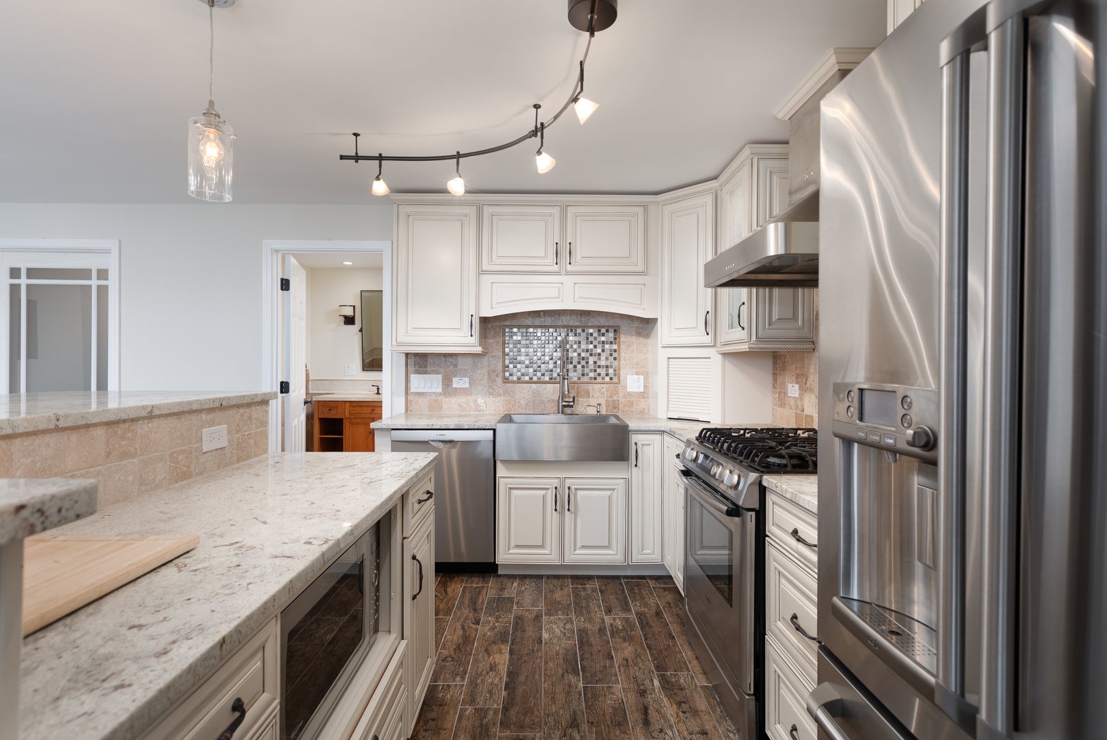 Plainfield, Illinois, 60585, United States, 5 Bedrooms Bedrooms, ,5 BathroomsBathrooms,Residential,Active,1995256