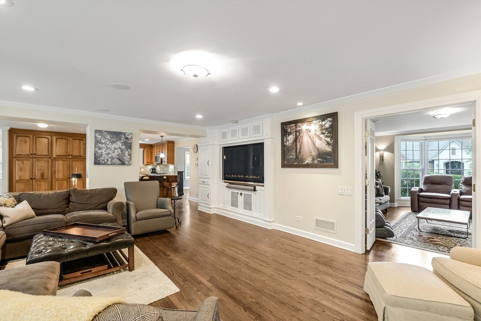 Park Ridge, Illinois, 60068, United States, 4 Bedrooms Bedrooms, ,4 BathroomsBathrooms,Residential,Active,1902948