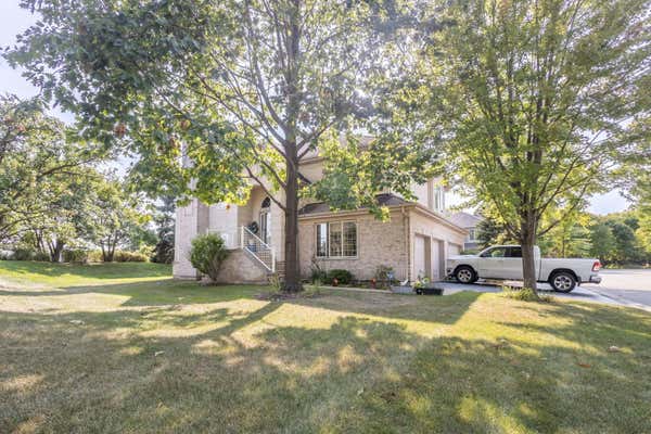 1 BEACONSFIELD CT, LINCOLNSHIRE, IL 60069, photo 4 of 31