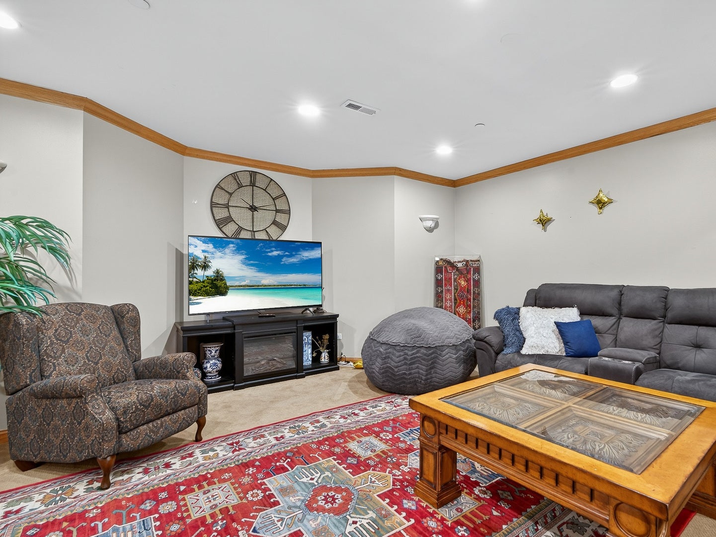 Long Grove, Illinois, 60047, United States, 6 Bedrooms Bedrooms, ,5 BathroomsBathrooms,Residential,Active,1943819