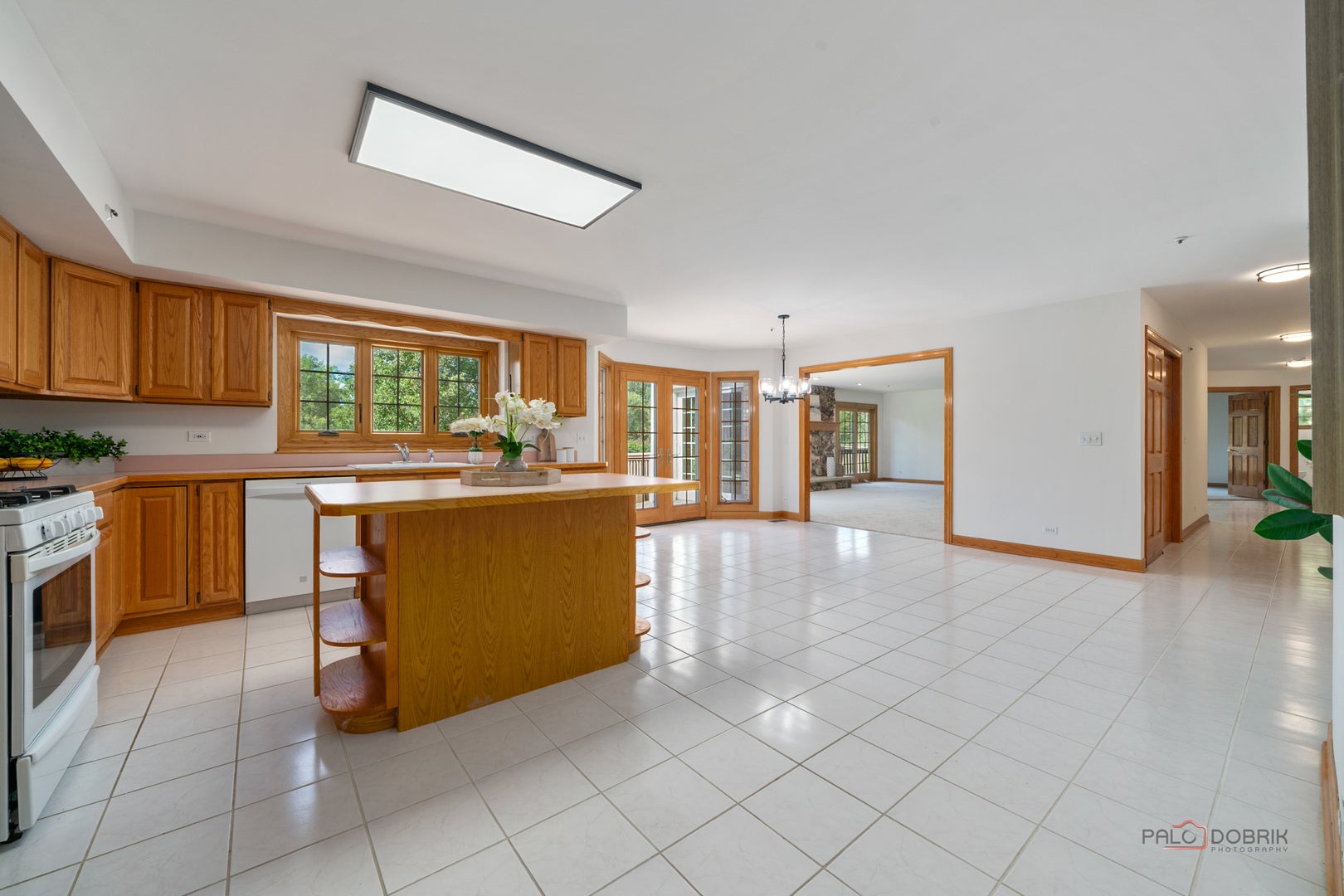 Long Grove, Illinois, 60047, United States, 4 Bedrooms Bedrooms, ,5 BathroomsBathrooms,Residential,Active,1941363