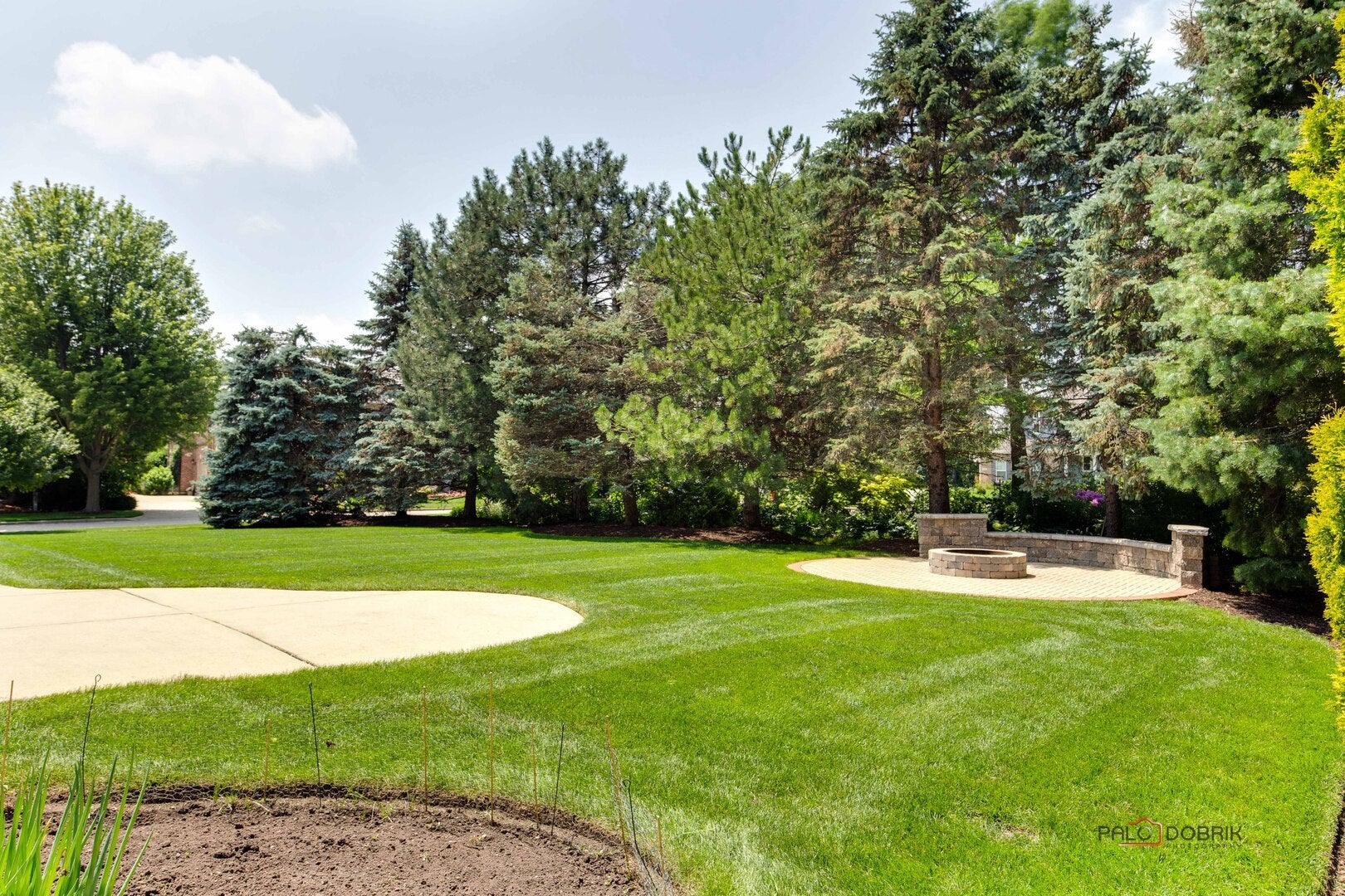 Libertyville, Illinois, 60048, United States, 5 Bedrooms Bedrooms, ,5 BathroomsBathrooms,Residential,Active,1900216