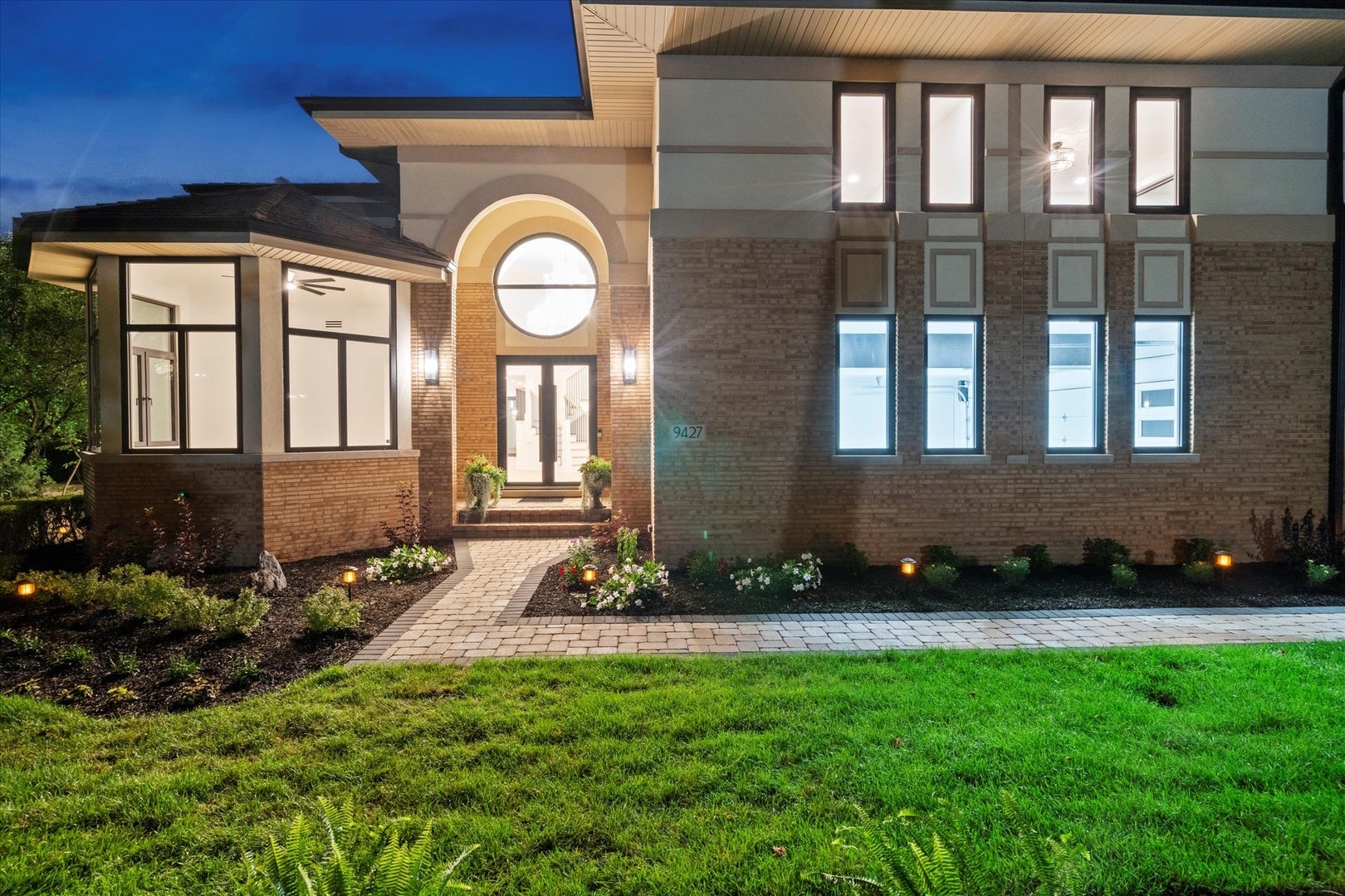 Burr Ridge, Illinois, 60527, United States, 5 Bedrooms Bedrooms, ,6 BathroomsBathrooms,Residential,Active,1927649