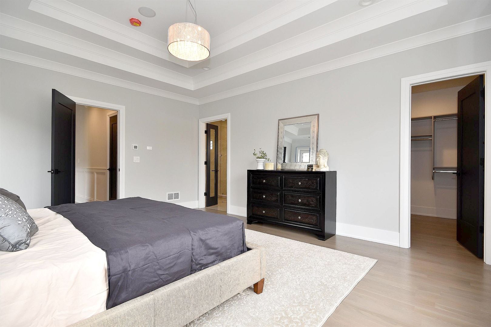 Chicago, Illinois, 60618, United States, 5 Bedrooms Bedrooms, ,5 BathroomsBathrooms,Residential,Active,1965820