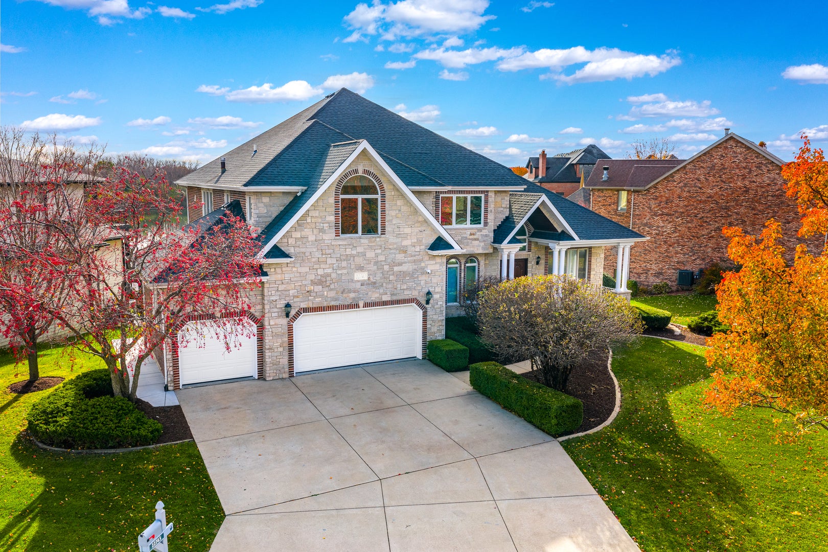 Plainfield, Illinois, 60585, United States, 5 Bedrooms Bedrooms, ,5 BathroomsBathrooms,Residential,Active,1995256