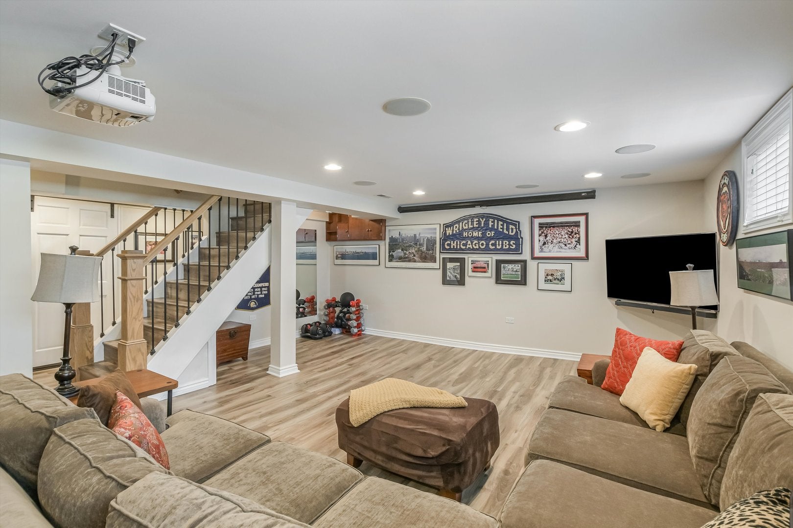 Park Ridge, Illinois, 60068, United States, 5 Bedrooms Bedrooms, ,5 BathroomsBathrooms,Residential,Active,1926710