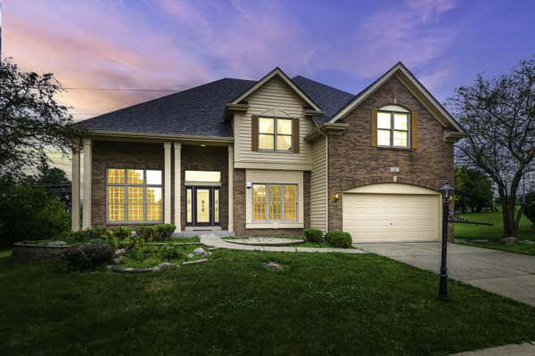 4 HELENS WAY CT, NAPERVILLE, IL 60565 - Image 1