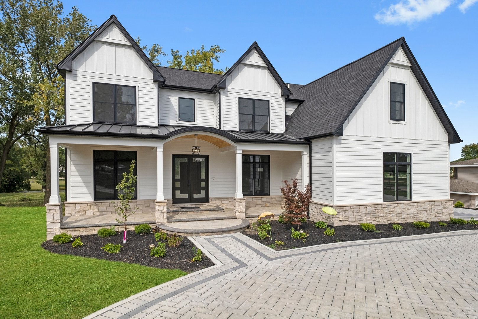 Burr Ridge, Illinois, 60527, United States, 6 Bedrooms Bedrooms, ,6 BathroomsBathrooms,Residential,Active,1929664