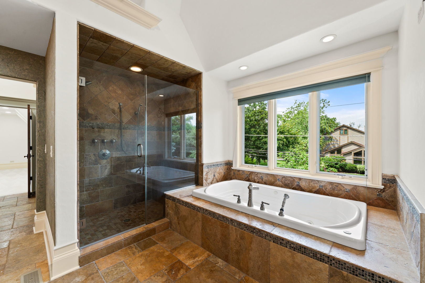 Wheaton, Illinois, 60187, United States, 6 Bedrooms Bedrooms, ,5 BathroomsBathrooms,Residential,Active,1926883