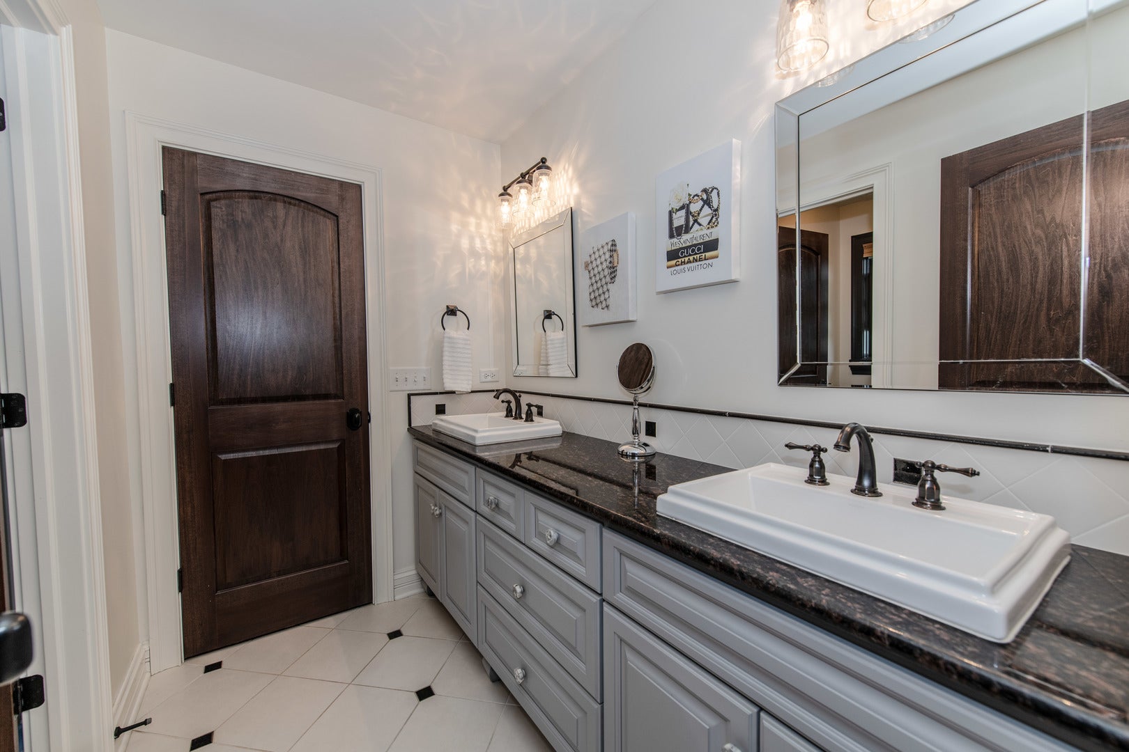 Oswego, Illinois, 60543, United States, 5 Bedrooms Bedrooms, ,7 BathroomsBathrooms,Residential,Active,1936626
