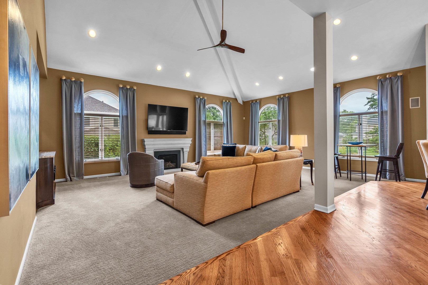 Buffalo Grove, Illinois, 60089, United States, 5 Bedrooms Bedrooms, ,5 BathroomsBathrooms,Residential,Active,1922274