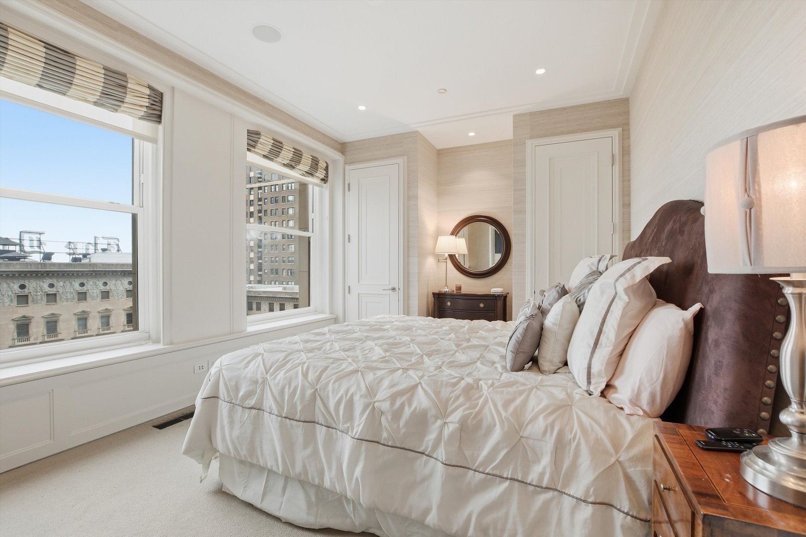 Chicago, Illinois, 60611, United States, 3 Bedrooms Bedrooms, ,4 BathroomsBathrooms,Residential,Active,2009382