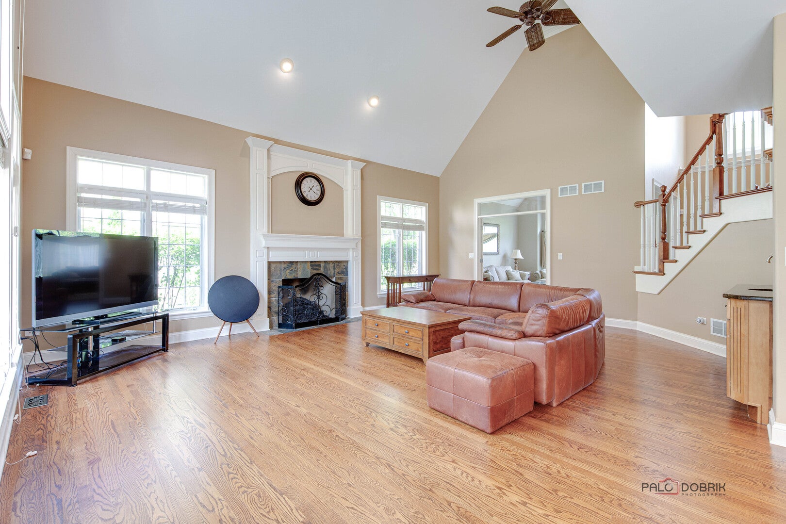 Libertyville, Illinois, 60048, United States, 5 Bedrooms Bedrooms, ,5 BathroomsBathrooms,Residential,Active,1900216