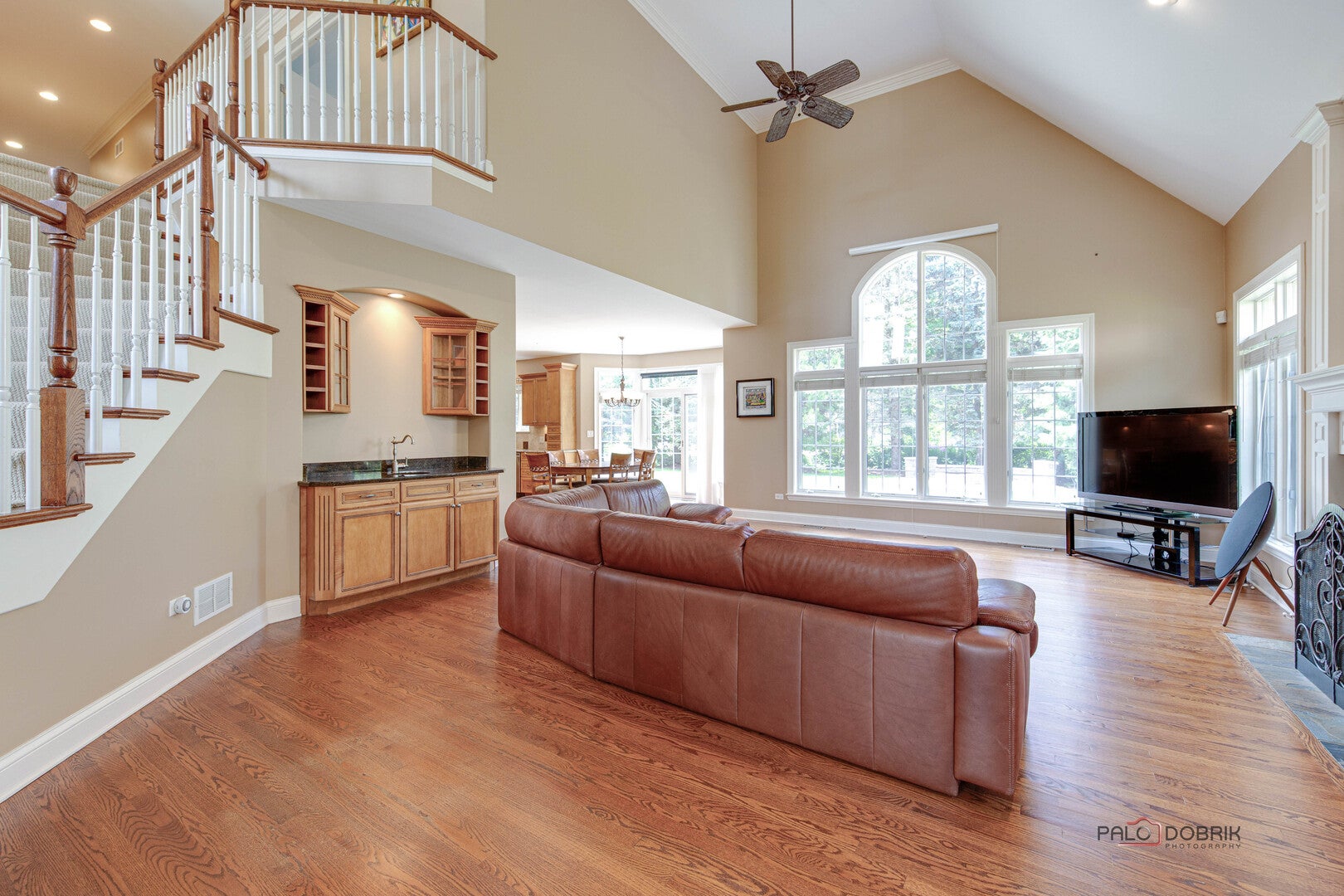 Libertyville, Illinois, 60048, United States, 5 Bedrooms Bedrooms, ,5 BathroomsBathrooms,Residential,Active,1900216