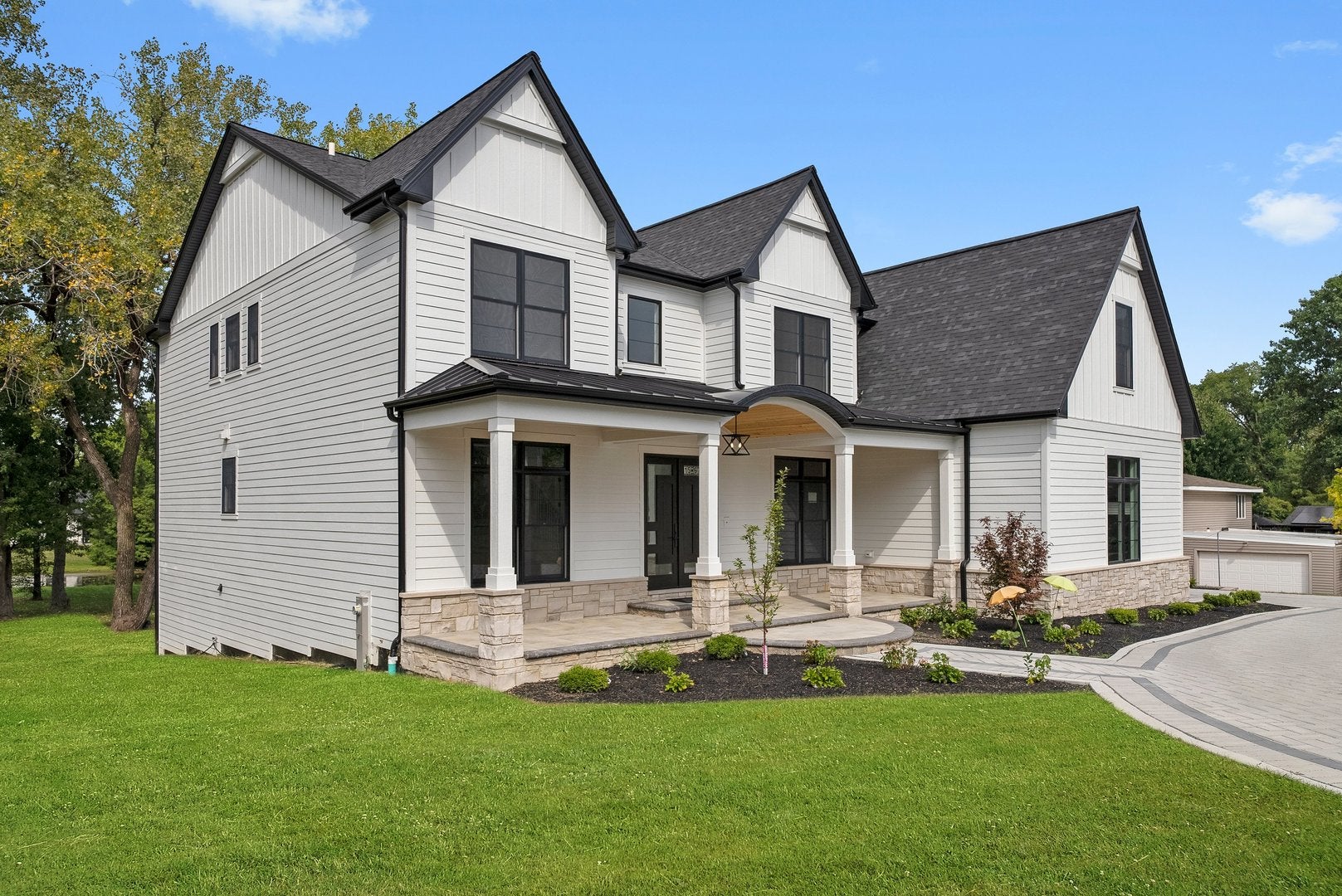 Burr Ridge, Illinois, 60527, United States, 6 Bedrooms Bedrooms, ,6 BathroomsBathrooms,Residential,Active,1929664