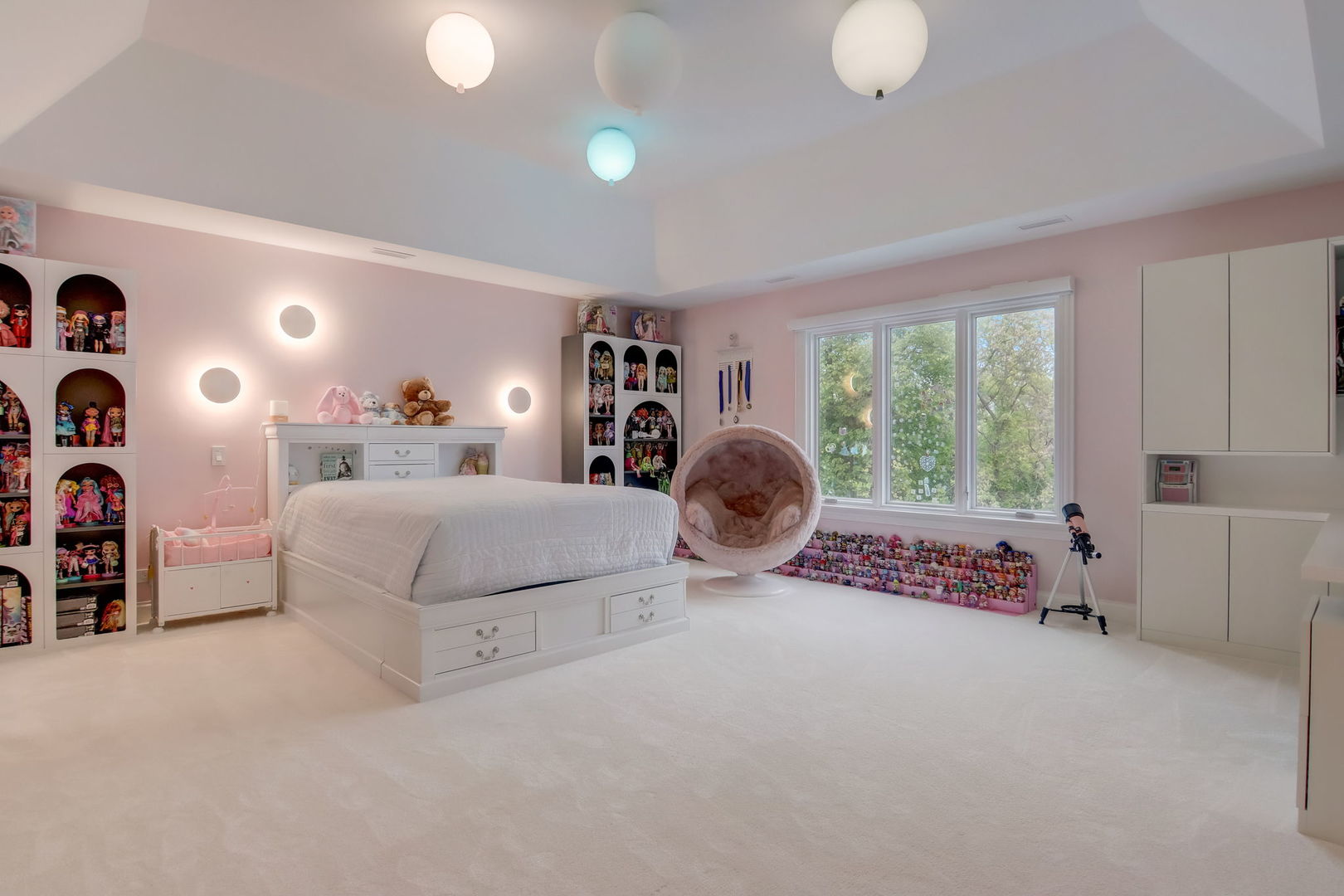 Barrington Hills, Illinois, 60021, United States, 4 Bedrooms Bedrooms, ,5 BathroomsBathrooms,Residential,Active,1968433