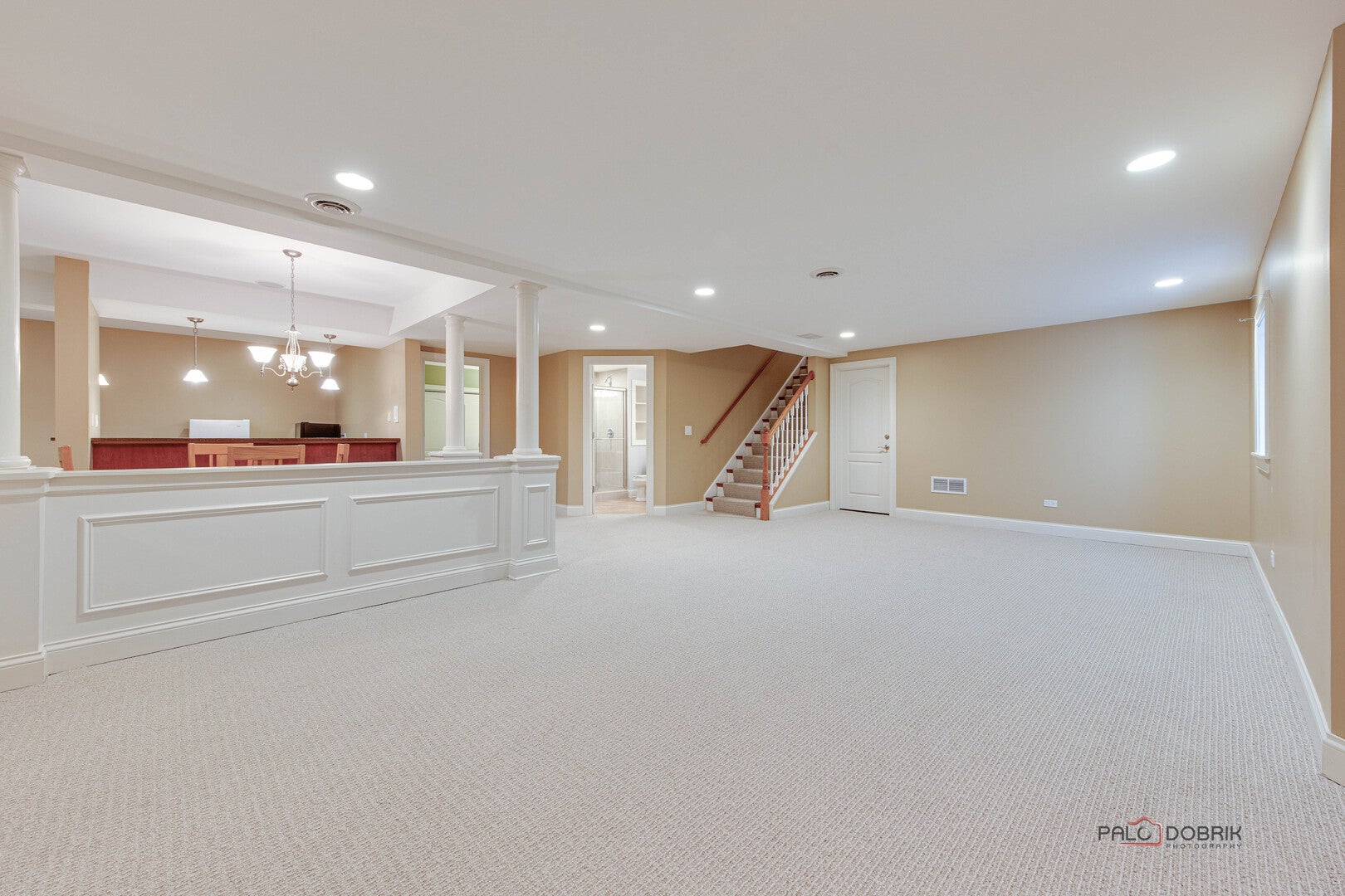 Libertyville, Illinois, 60048, United States, 5 Bedrooms Bedrooms, ,5 BathroomsBathrooms,Residential,Active,1900216