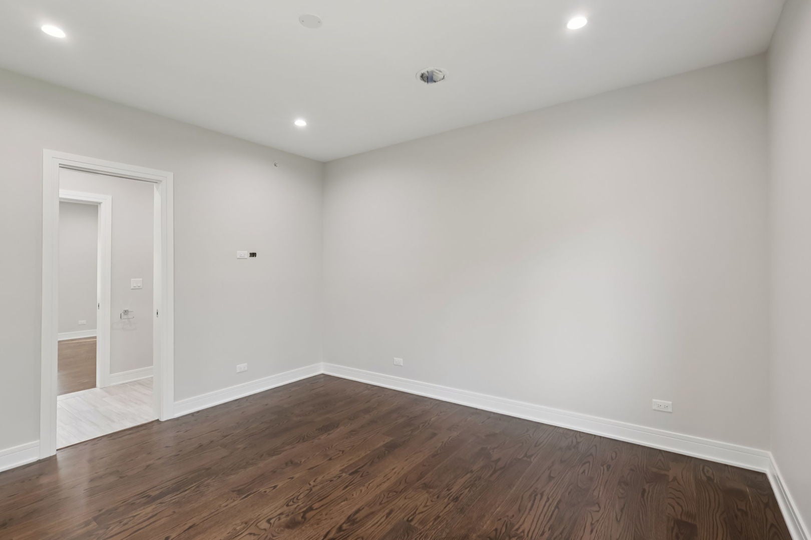 Northbrook, Illinois, 60062, United States, 6 Bedrooms Bedrooms, ,5 BathroomsBathrooms,Residential,Active,1995288