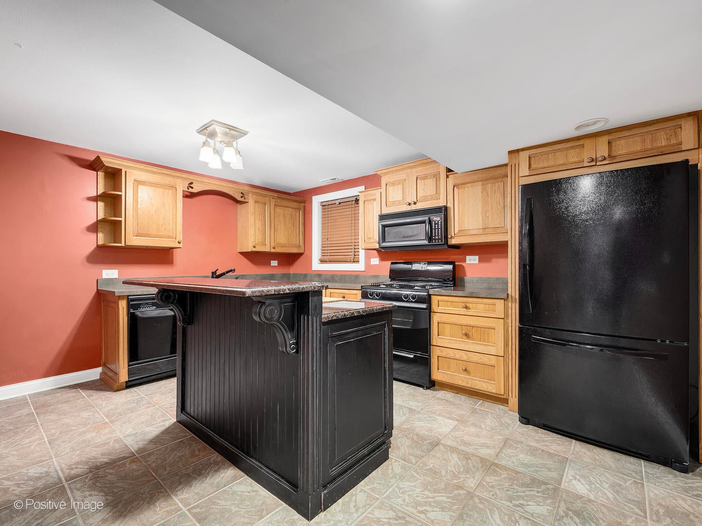 West Chicago, Illinois, 60185, United States, 6 Bedrooms Bedrooms, ,5 BathroomsBathrooms,Residential,Active,1904187