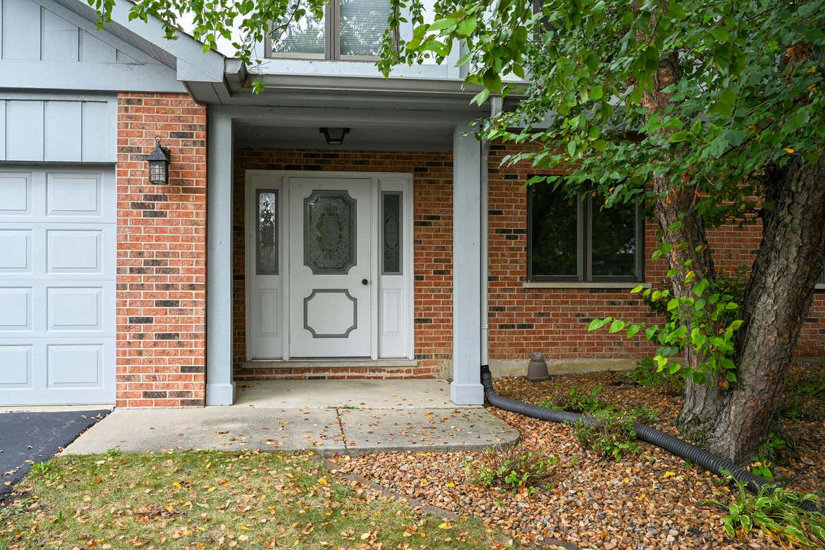 9838 TERRACE CT W APT E1, PALOS PARK, IL 60464, photo 1 of 26