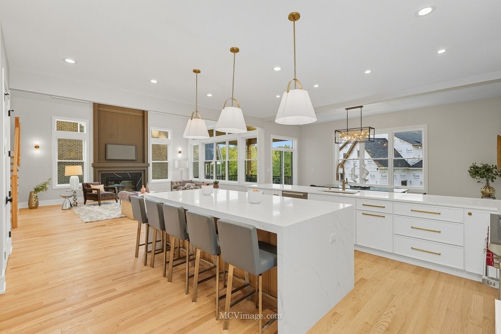 Lemont, Illinois, 60439, United States, 5 Bedrooms Bedrooms, ,6 BathroomsBathrooms,Residential,Active,1954005